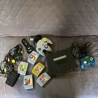 Nintendo 64 console bundle, 2 controllers and games