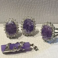 Vintage 18K white gold amethyst ring